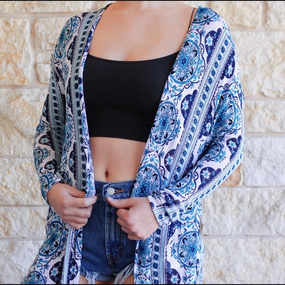 Divided Sweaters - Blue Mandala Printed Lightweight Cardigan